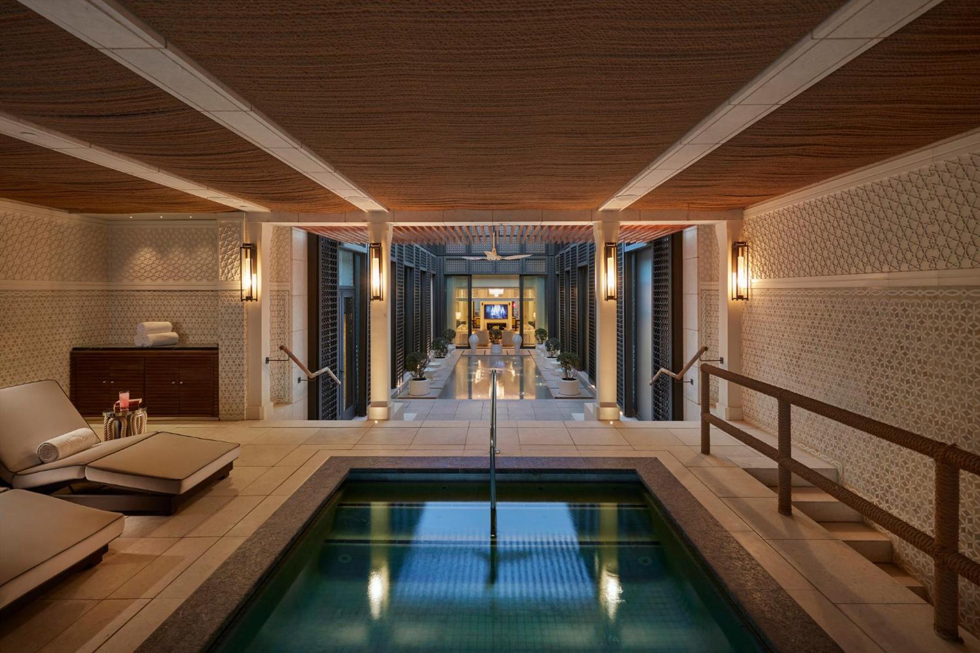 Mandarin Oriental, Doha Hotel Kültér fotó Spa at The Ritz-Carlton, DIFC