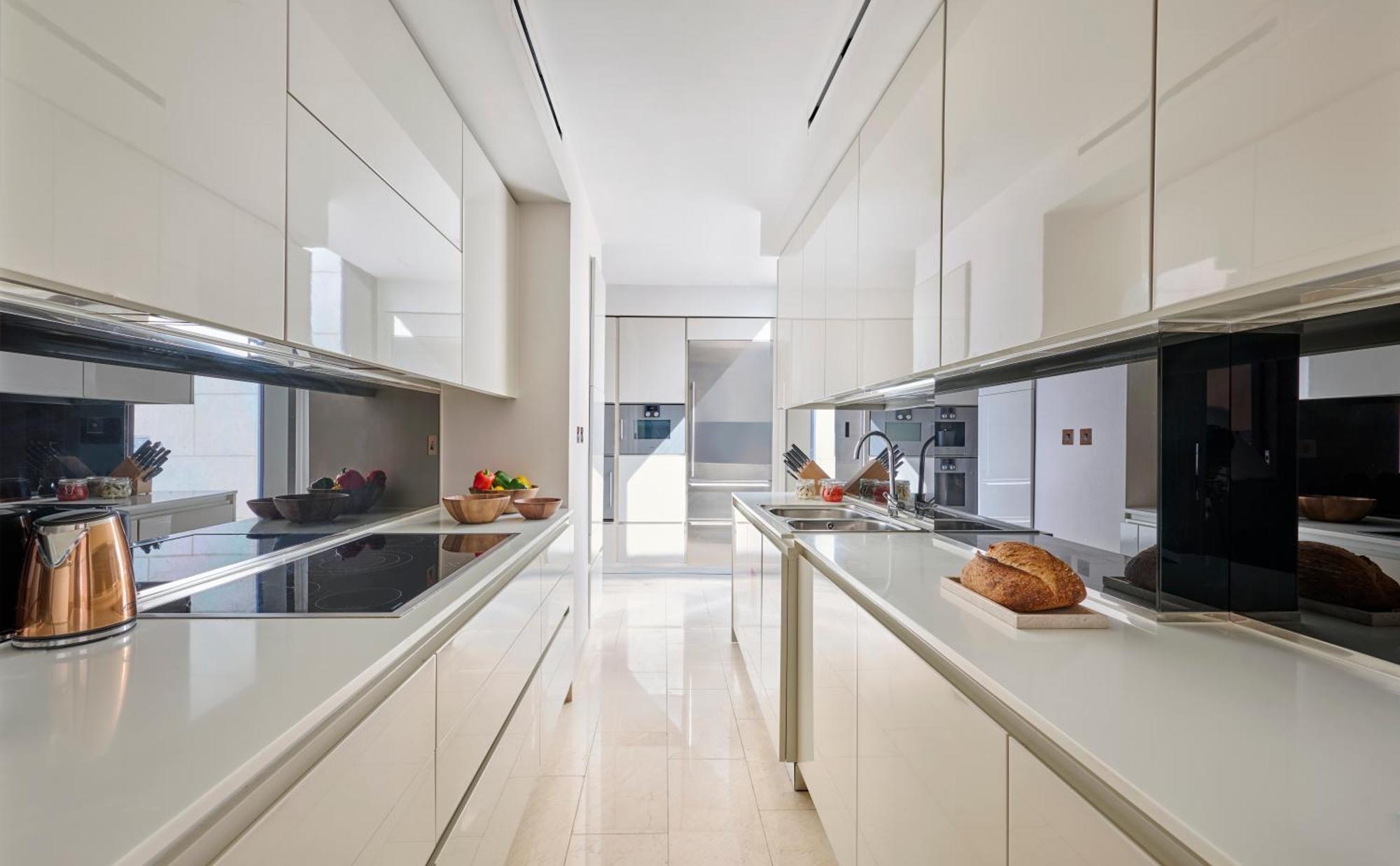 Mandarin Oriental, Doha Hotel Kültér fotó A modern kitchen